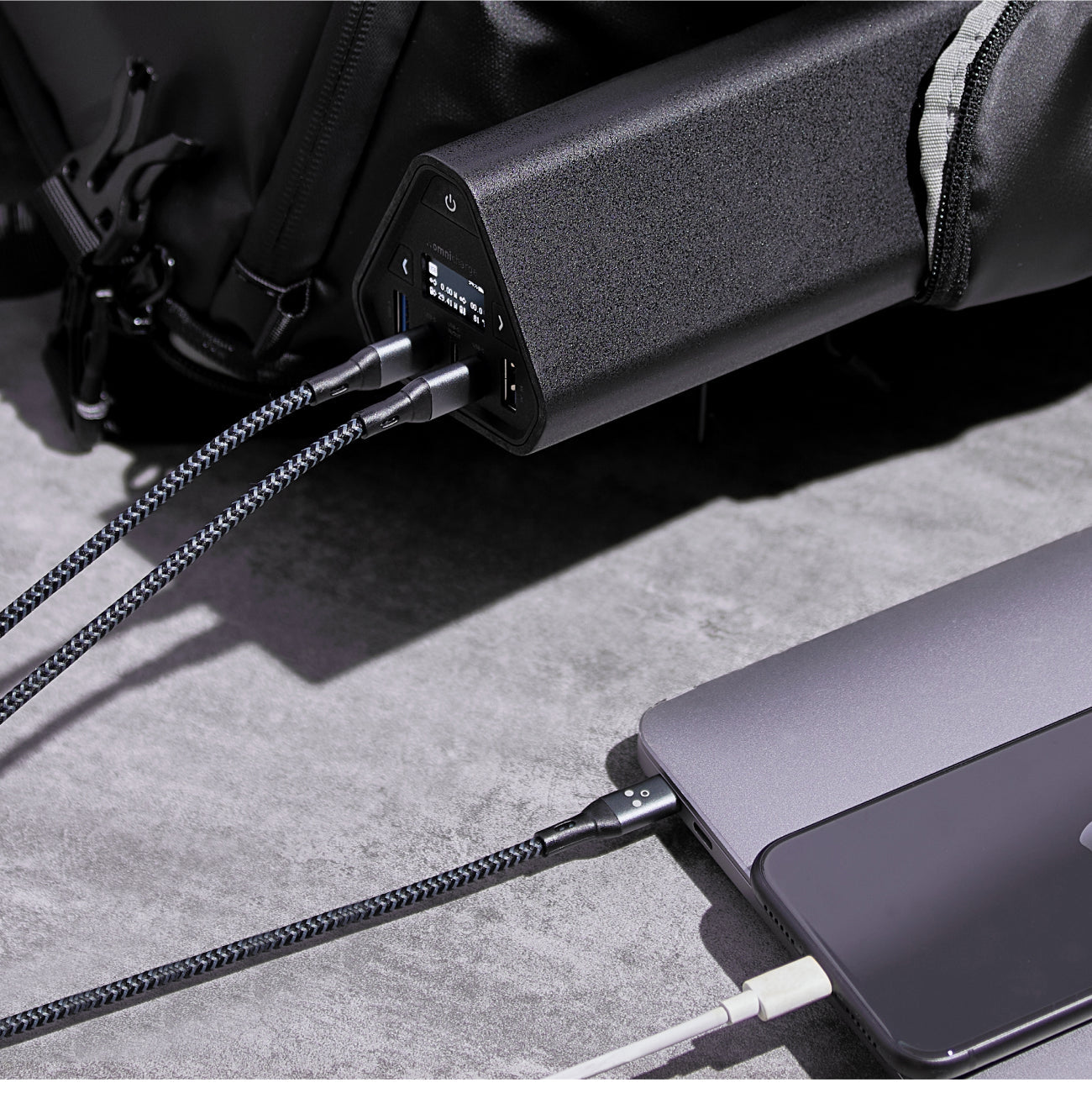 Omnicharge Omni 40+ portable power bank gallery image 4